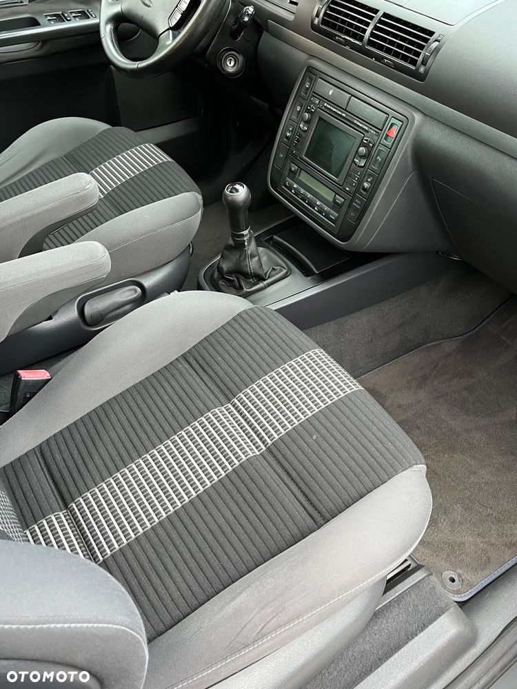 Volkswagen Sharan 2.0 TDI DPF United - 22