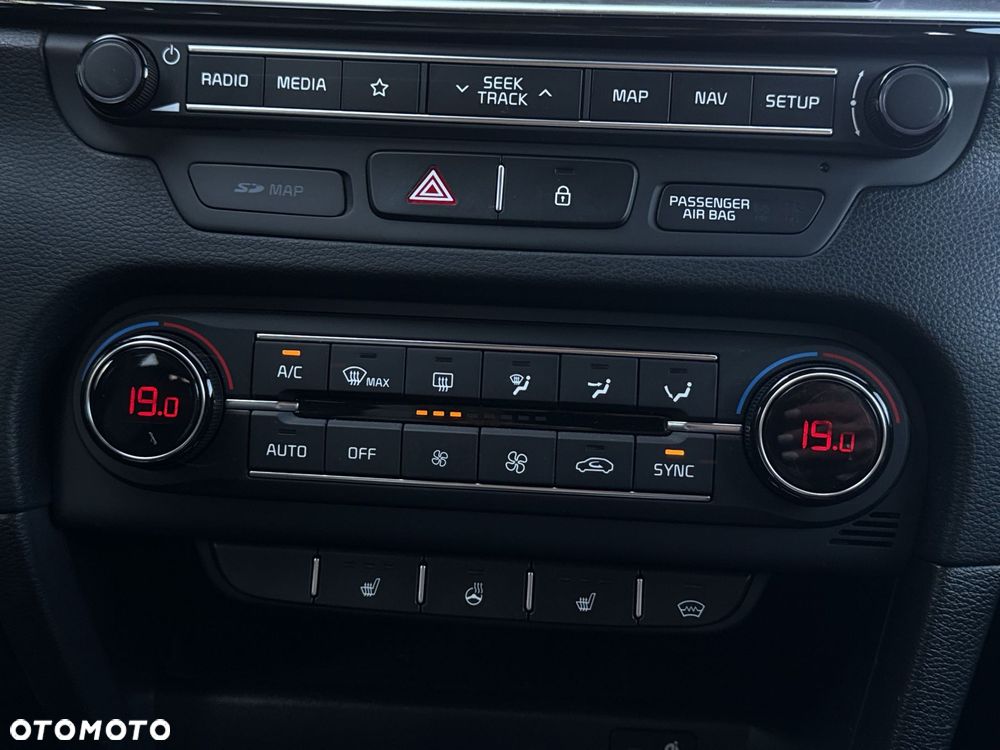 Kia Ceed 1.6 T-GDI GT DCT - 23