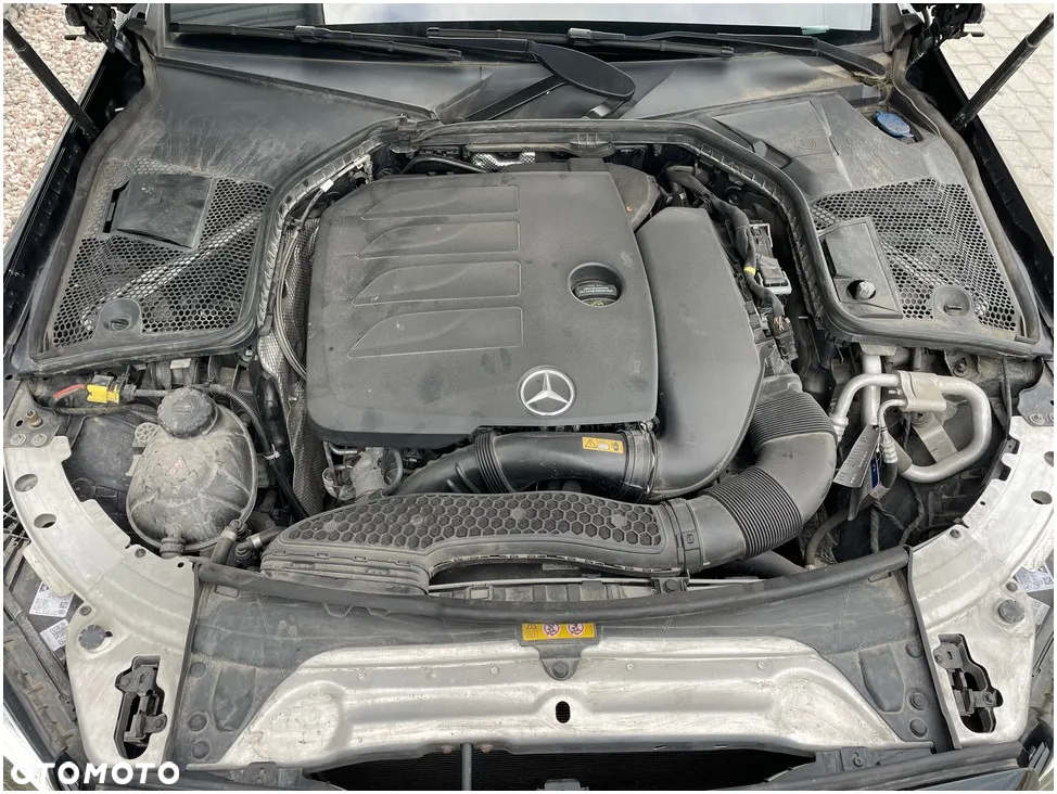 Mercedes-Benz Klasa C 180 9G-TRONIC - 23