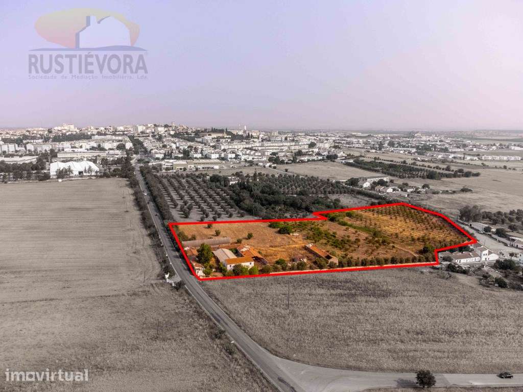 Terreno Urbano - Grande imagem: 2/12