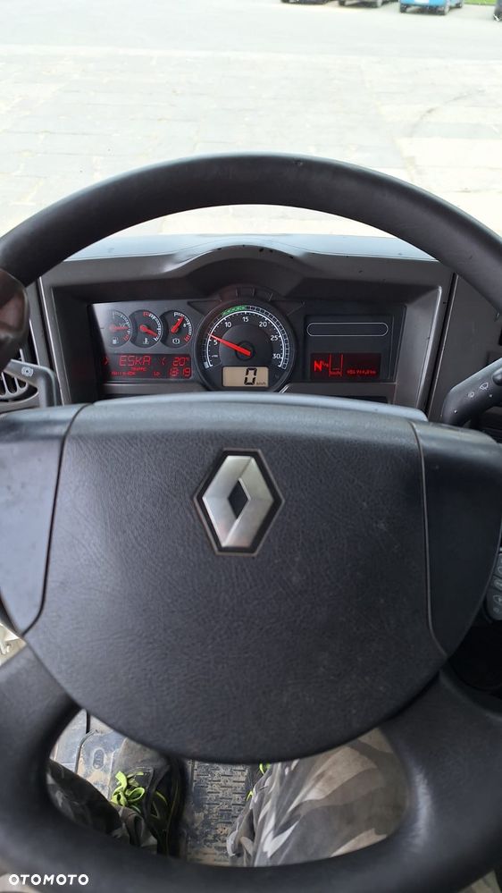 Renault kerax - 8