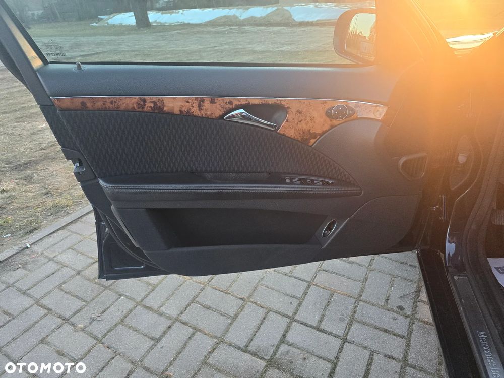 Mercedes-Benz Klasa E 280 CDI 4Matic Automatik Avantgarde DPF - 22