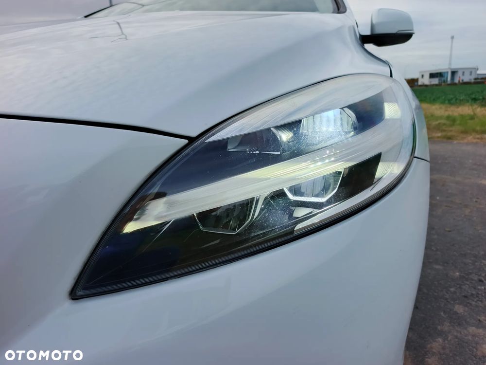 Volvo V40 - 31