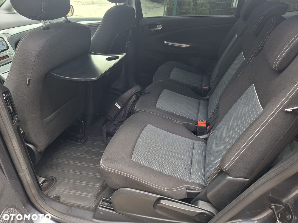 Ford S-Max - 9