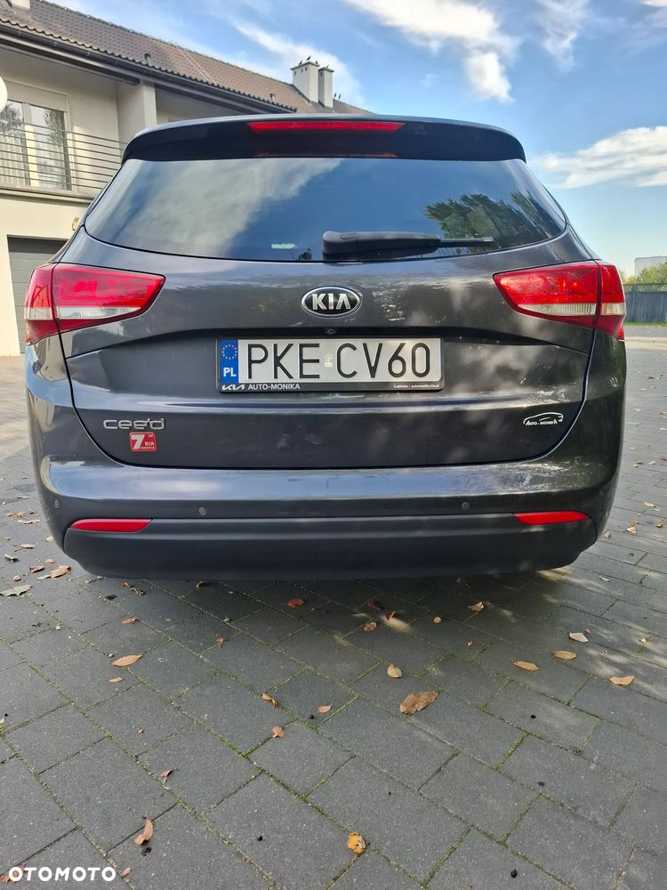 Kia Ceed - 4
