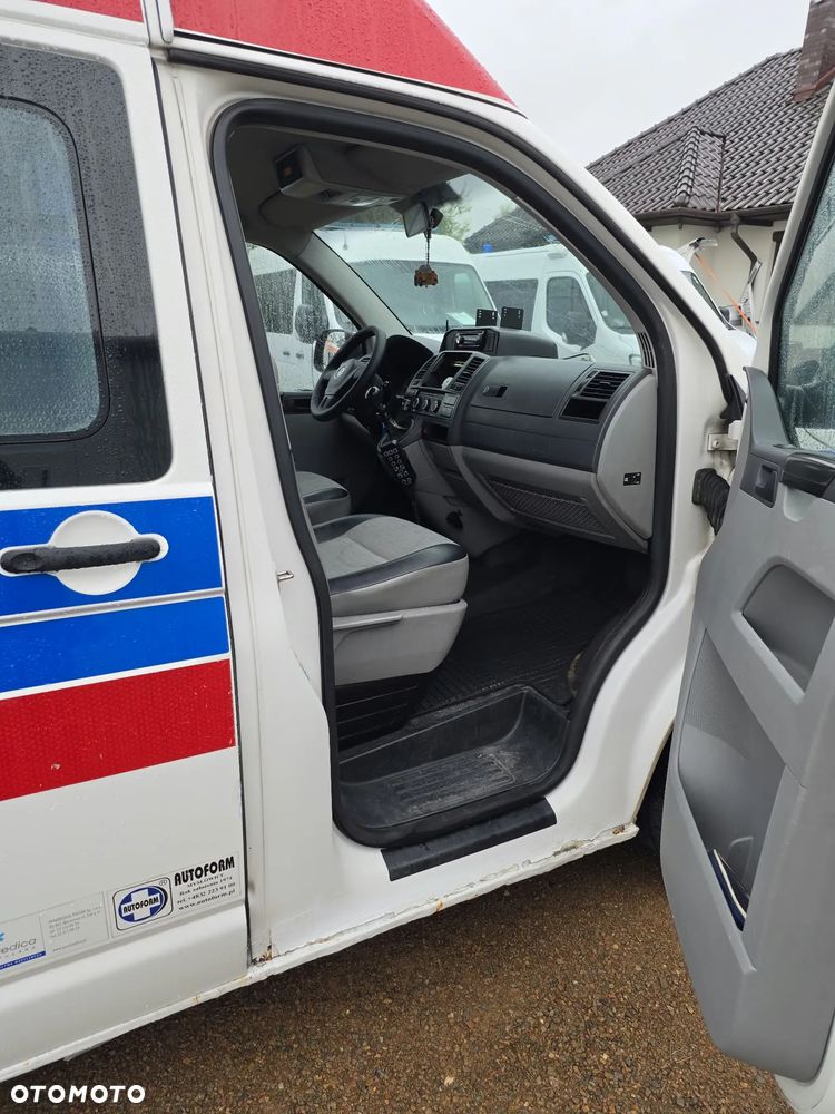 Volkswagen Transporter AUTO-FORM Ambulans Karetka - 32