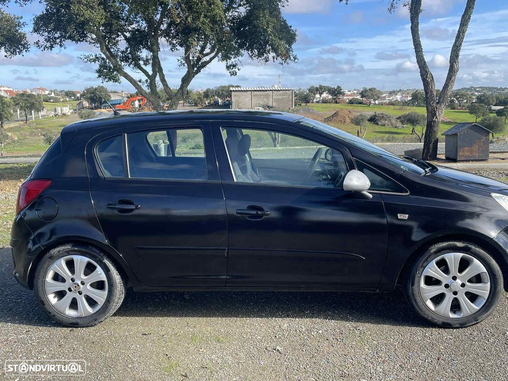 Opel Corsa 1.2 Cosmo 111 - 4