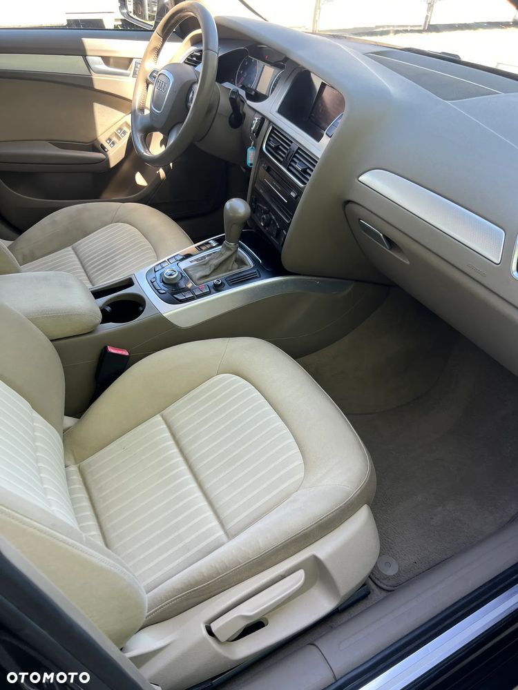 Audi A4 Limousine - 12
