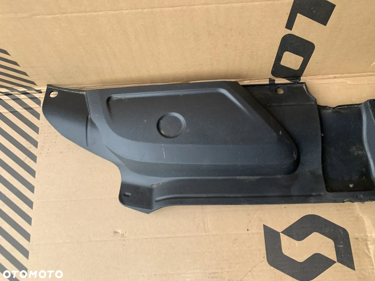 Osłona pasa przedniego górna Audi A4 B8 8K0807081D - 2