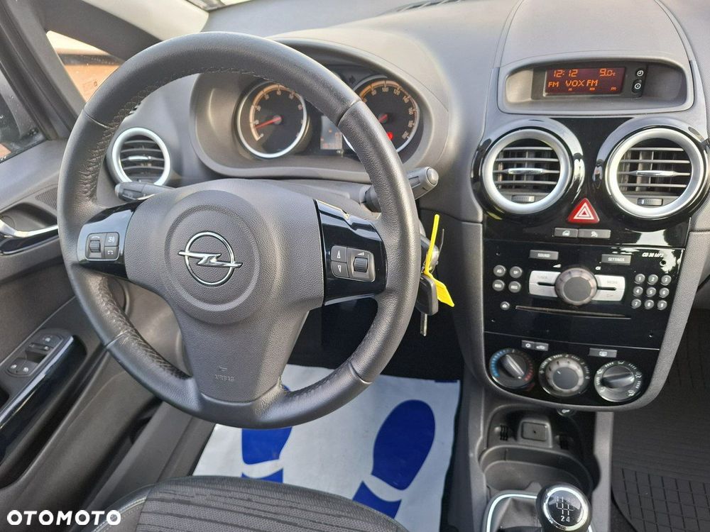 Opel Corsa 1.2 16V Essentia - 15