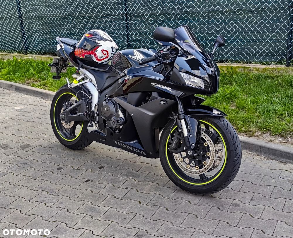 Honda CBR - 13