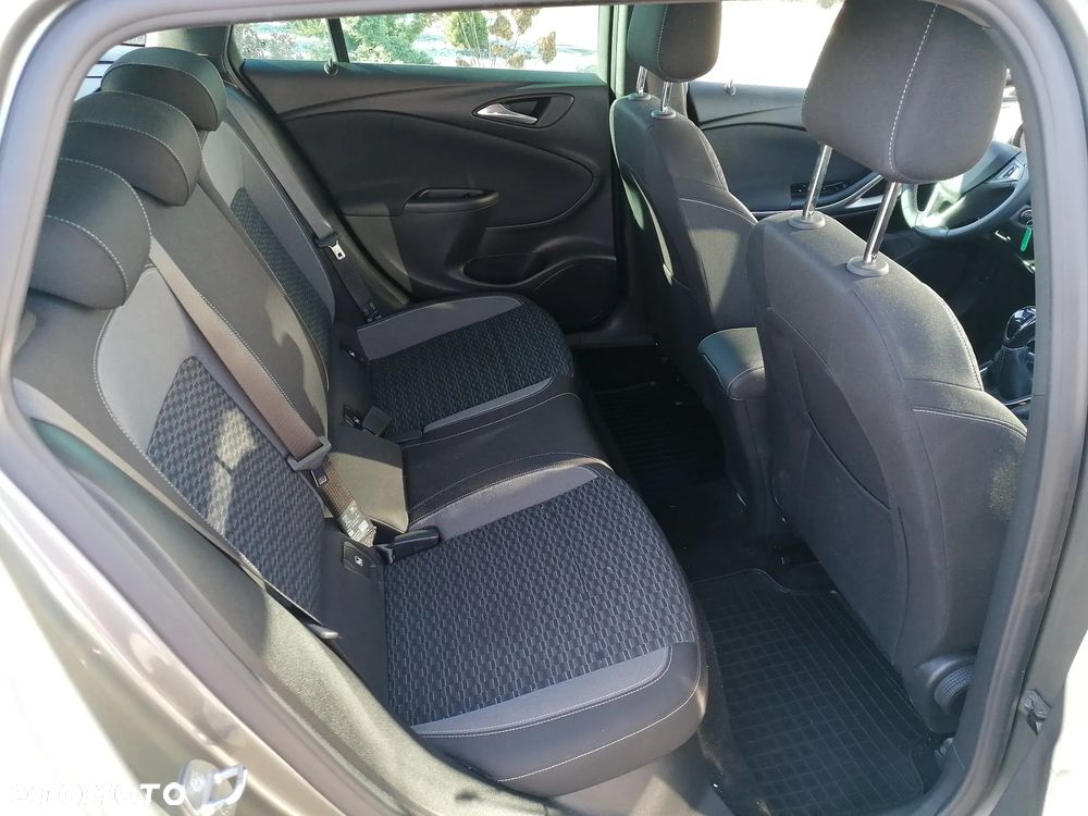 Opel Astra 1.2 T GS Line S&S - 15