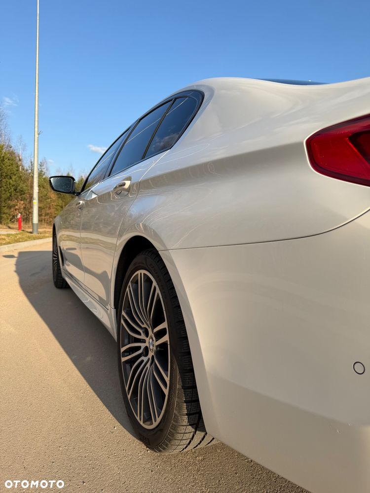 BMW Seria 5 520d xDrive - 10