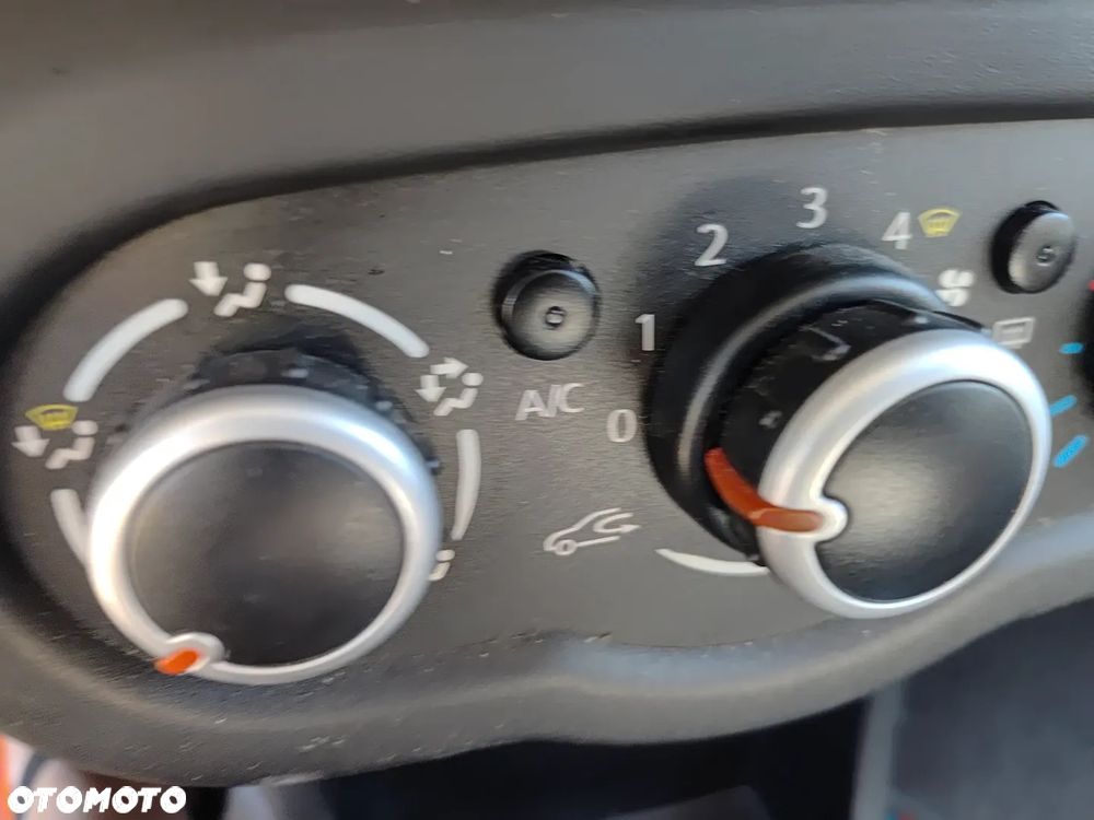 Renault Twingo SCe 70 Experience - 26