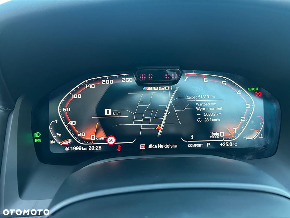 BMW Seria 8 M850i xDrive - 28