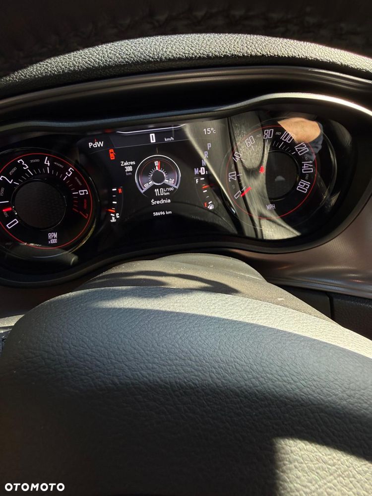 Dodge Challenger - 7