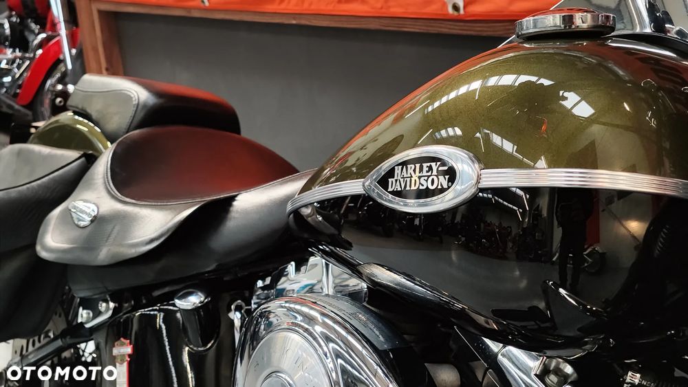 Harley-Davidson Softail Springer Classic - 21