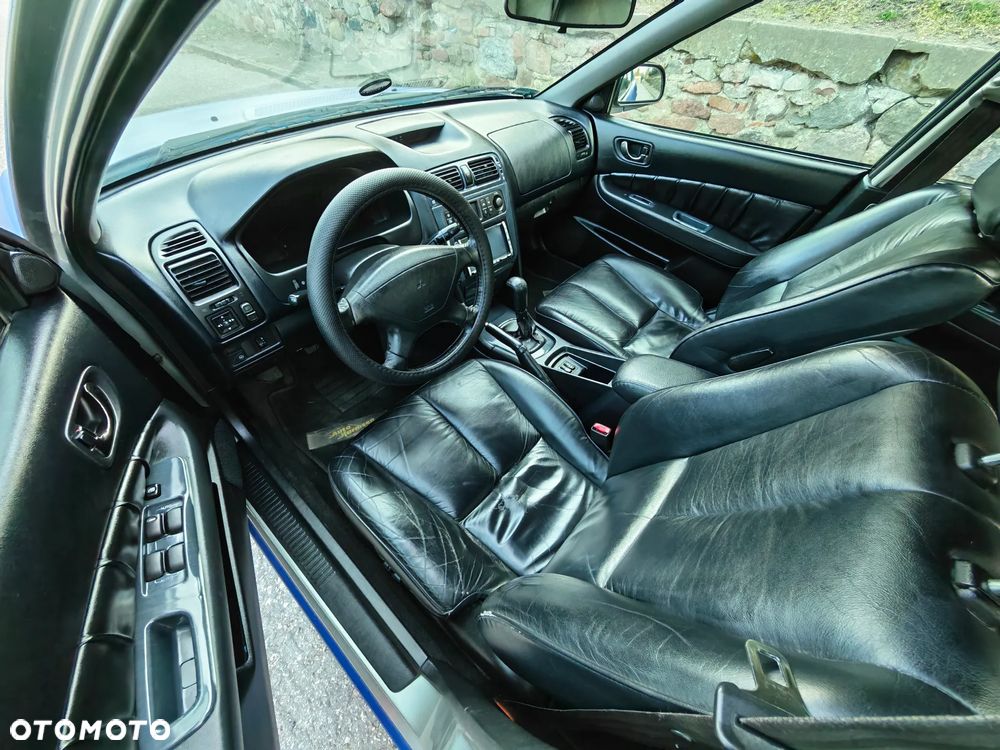 Mitsubishi Galant - 15