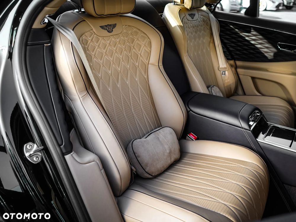 Bentley Flying Spur - 32