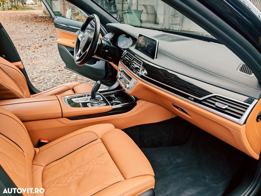 BMW Seria 7 - 8