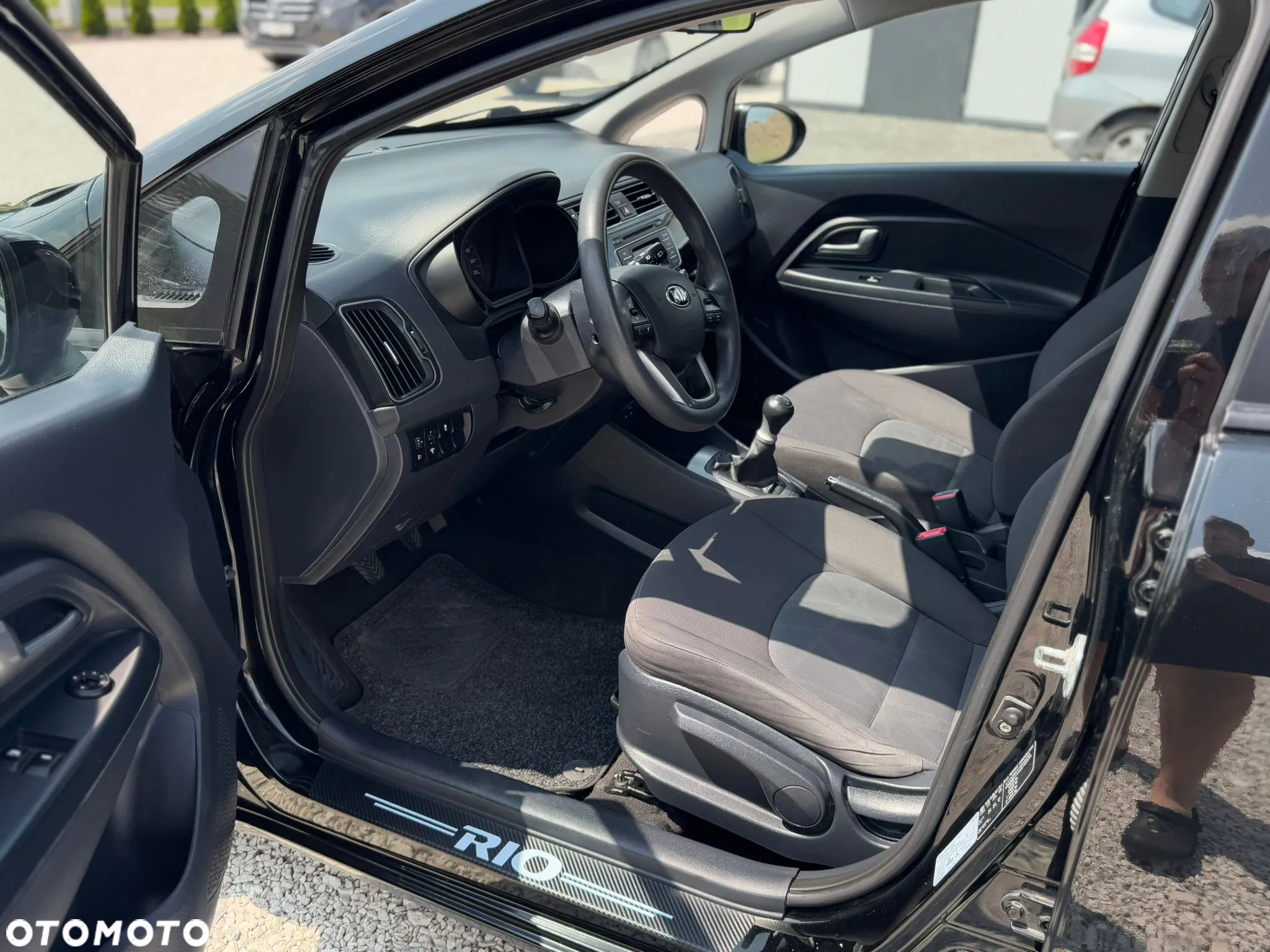 Kia Rio 1.2 M - 16