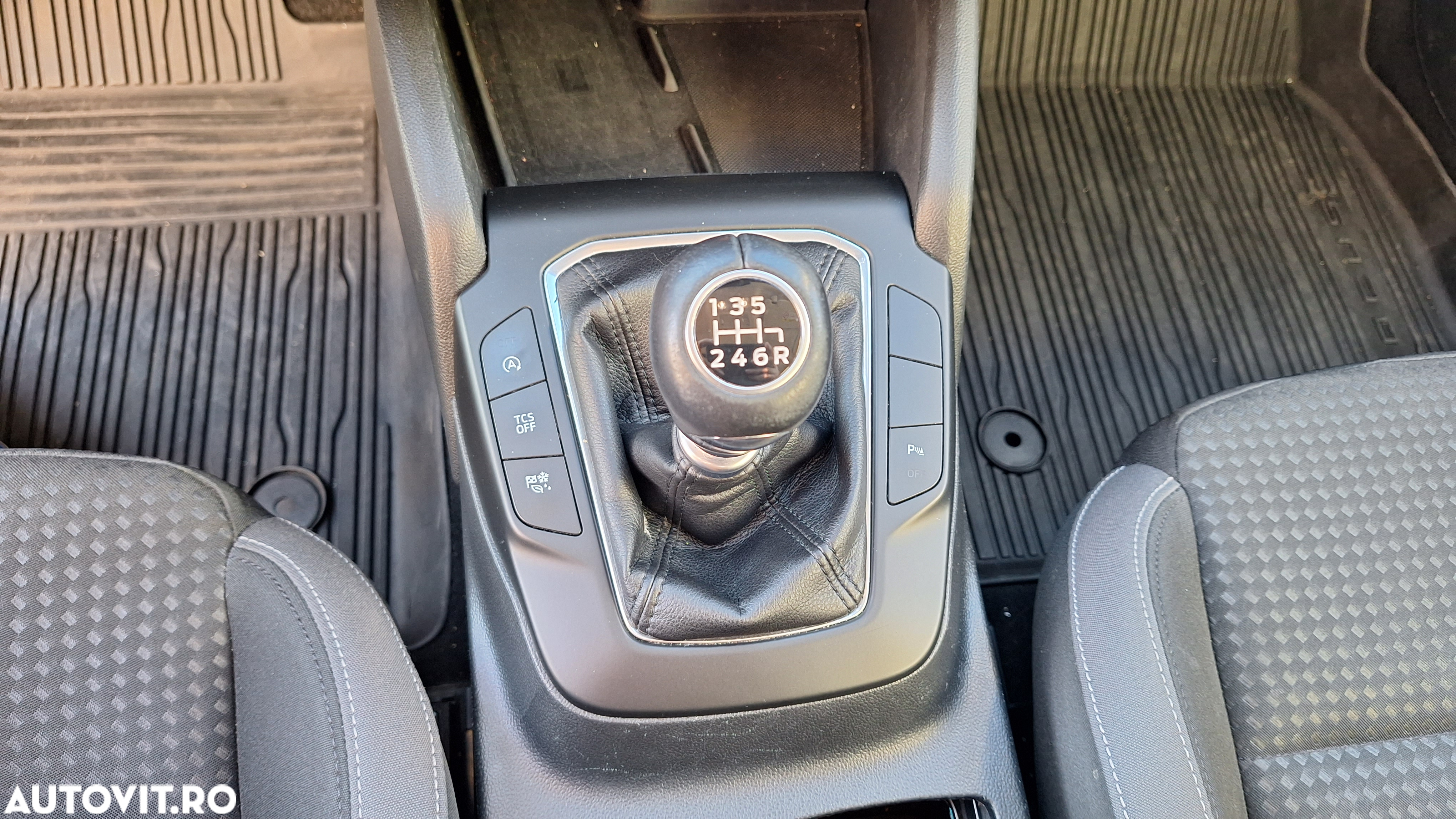Ford Focus 1.0 EcoBoost Connected - 13