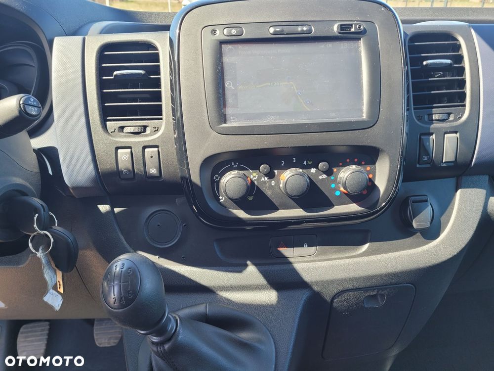 Opel Vivaro Długi L2 Webasto - 29