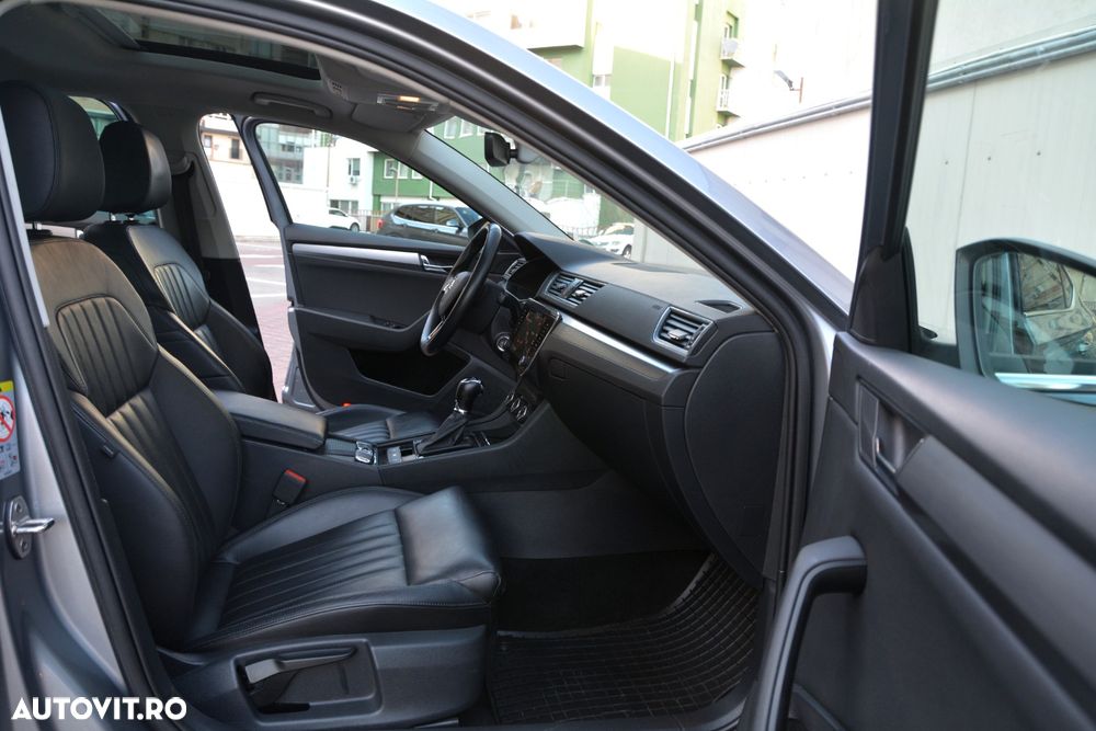 Skoda Superb 2.0 TDI DSG Premium Edition - 11