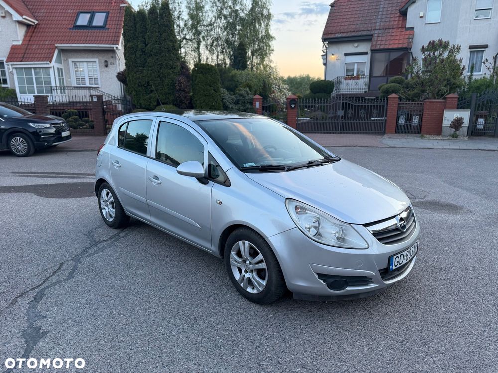 Opel Corsa 1.2 16V Cosmo - 4