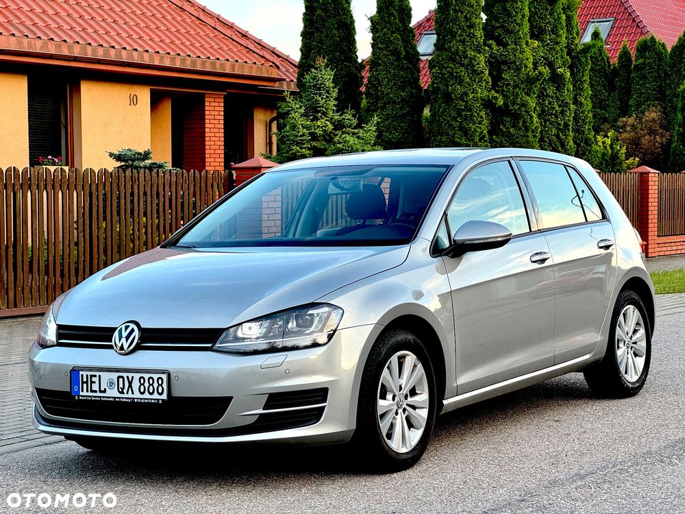 Volkswagen Golf - 1