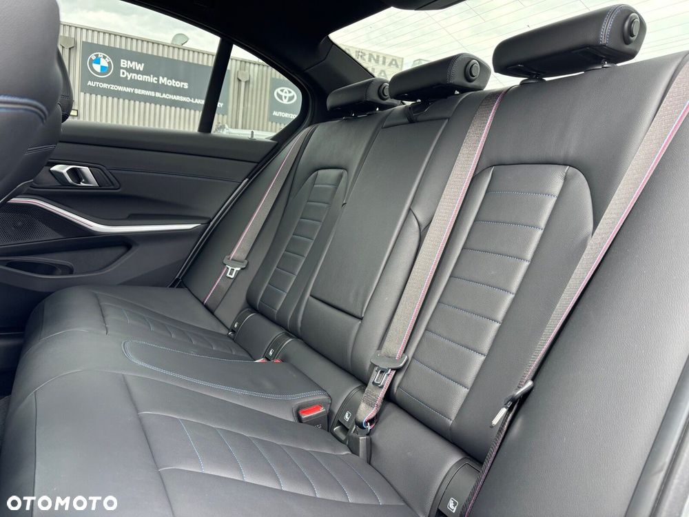 BMW Seria 3 330i xDrive M Sport sport - 17