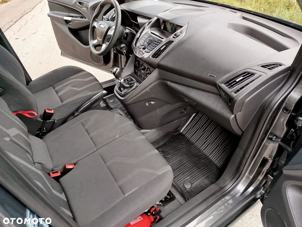 Ford Transit Connect - 13