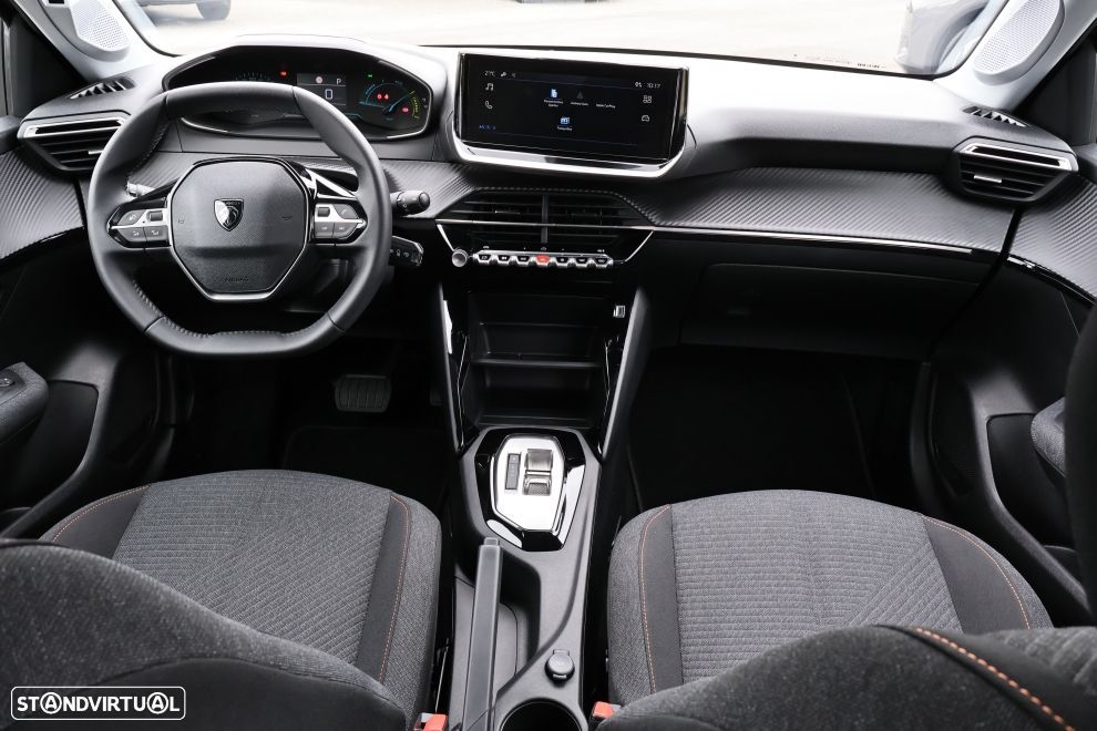 Peugeot 208 - 10