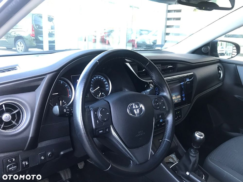 Toyota Corolla 1.6 Comfort - 19