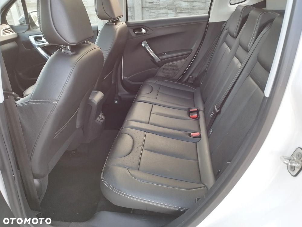 Peugeot 2008 1.6 BlueHDi Allure - 4
