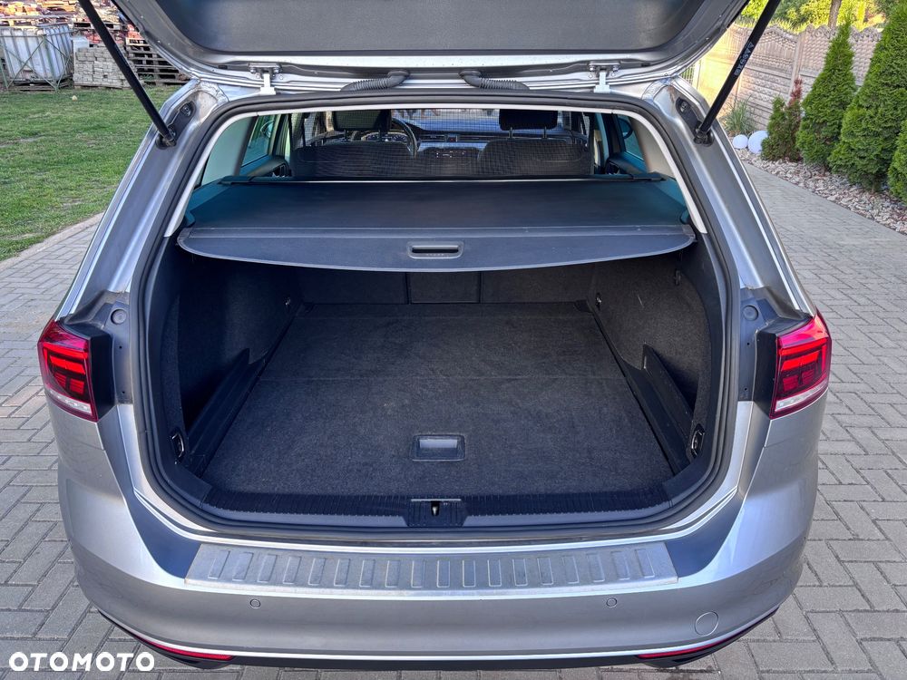 Volkswagen Passat 2.0 TDI SCR DSG Comfortline - 13