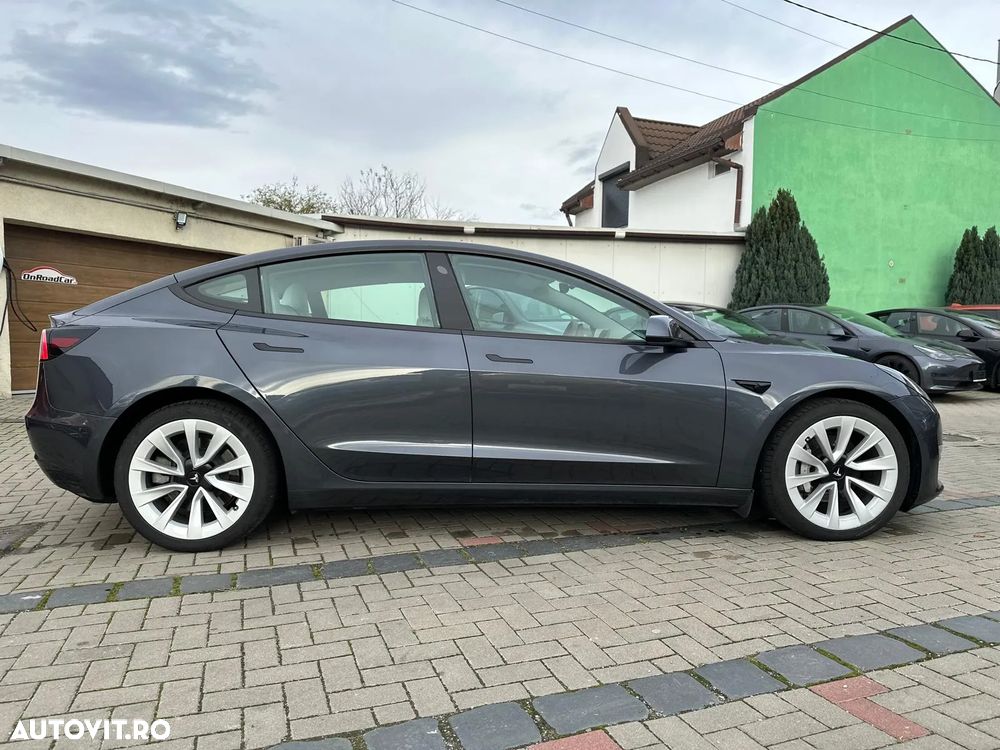 Tesla Model 3 - 14