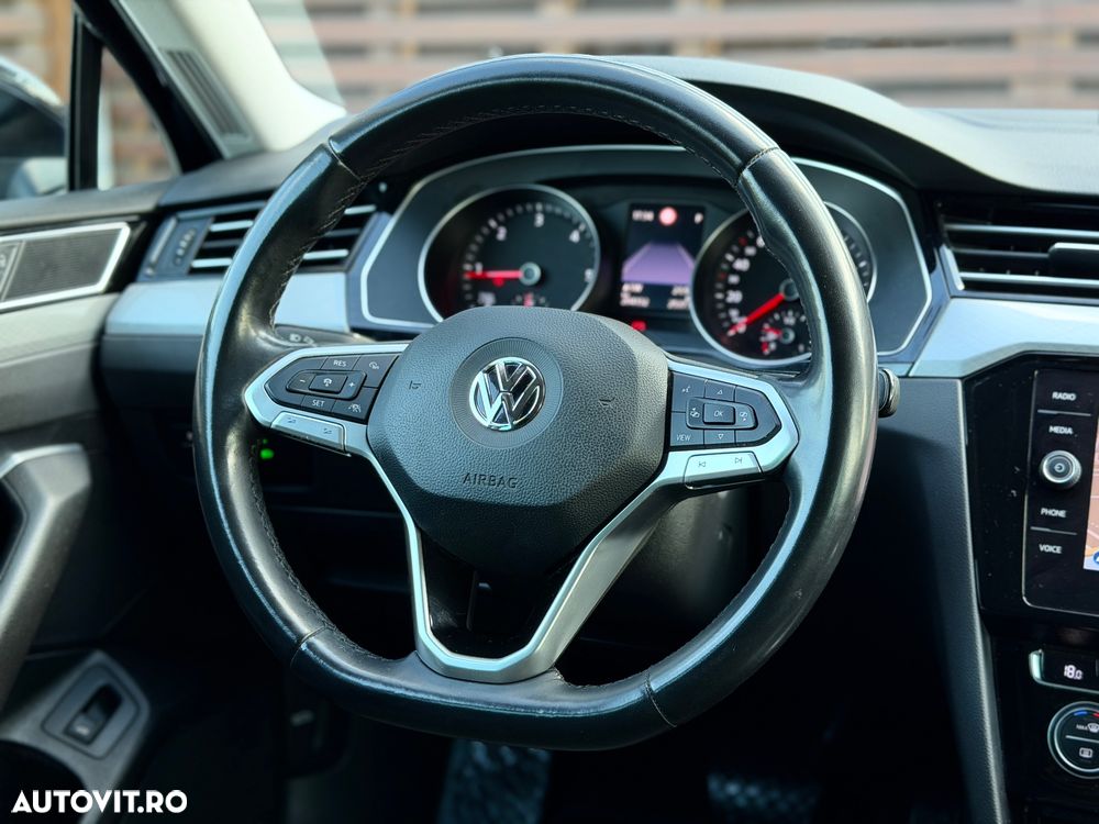 Volkswagen Passat 2.0 TDI SCR DSG Business - 16