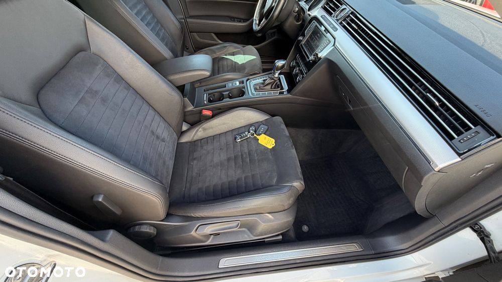 Volkswagen Passat - 12