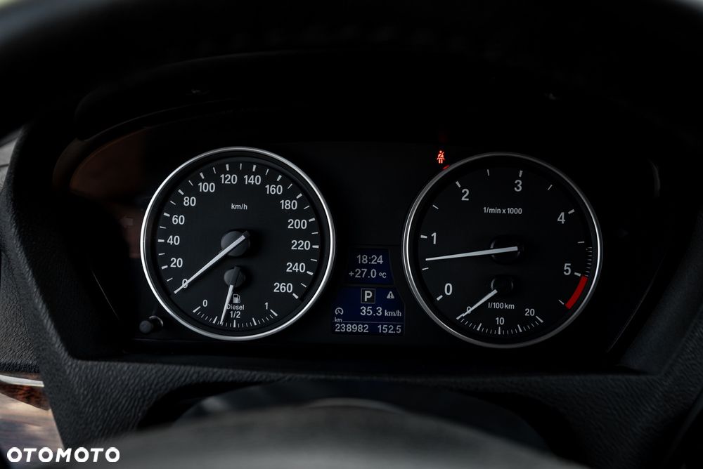 BMW X5 xDrive30d - 29