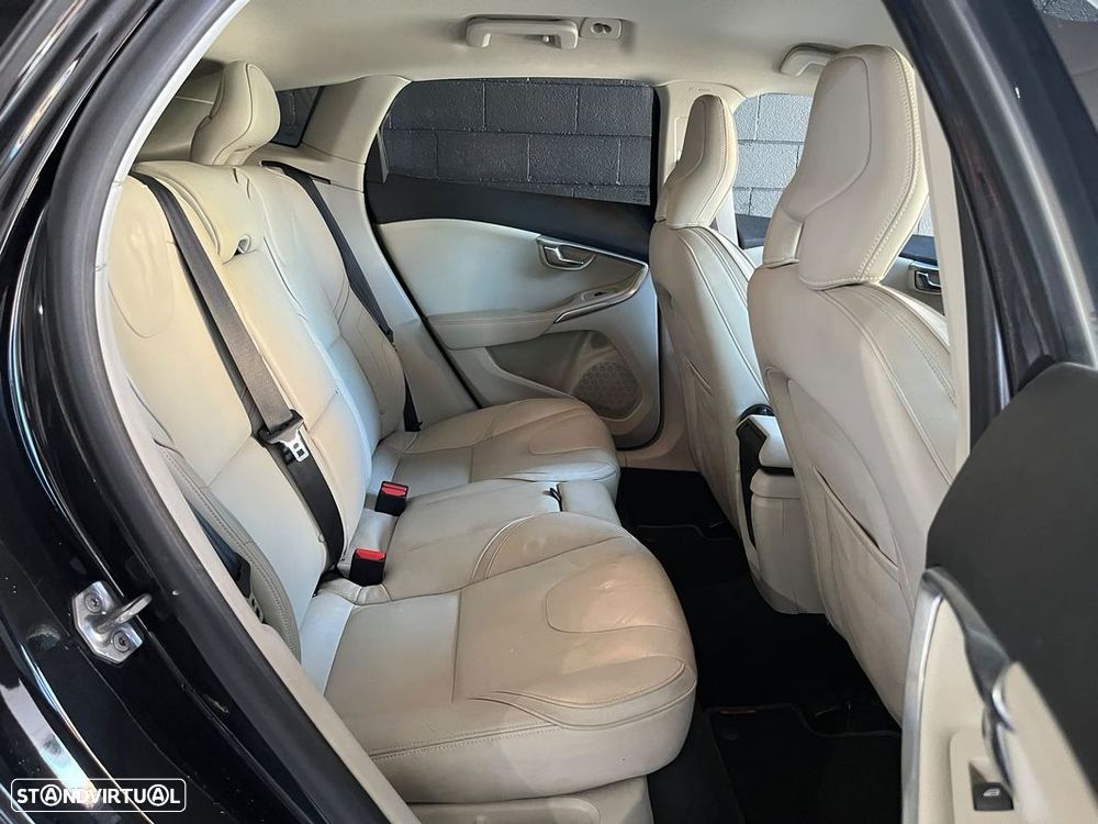 Volvo V40 Cross Country 1.6 D2 Volvo Ocean Race Powershift - 12