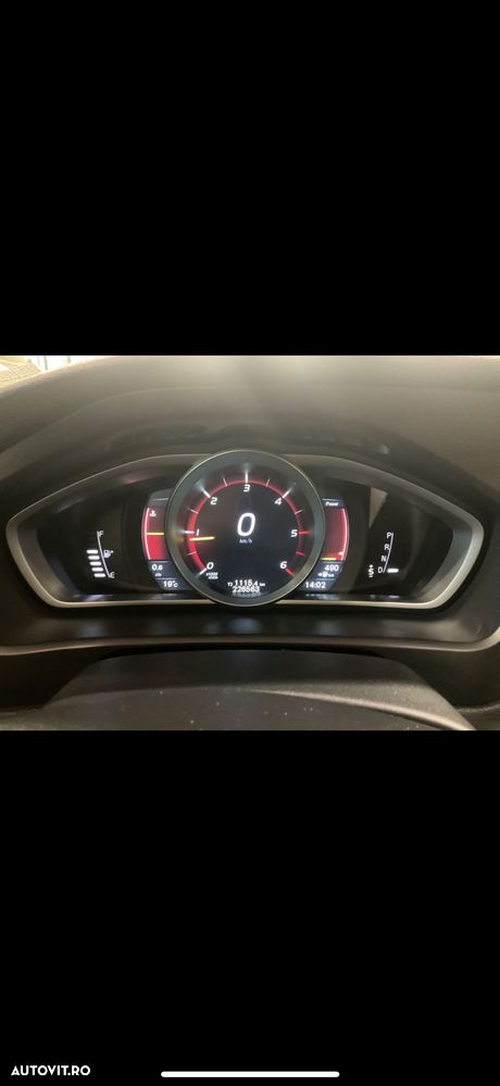 Volvo V40 D3 Geartronic Summum - 8