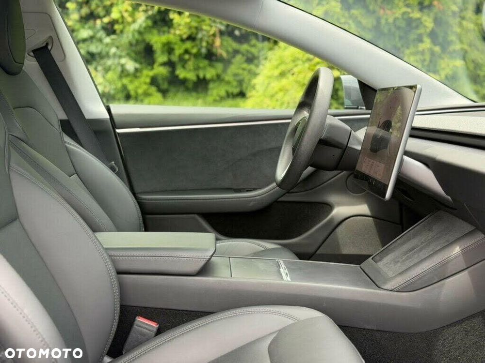 Tesla Model 3 Langstreckenbatterie Allradantrieb Dual Motor - 23