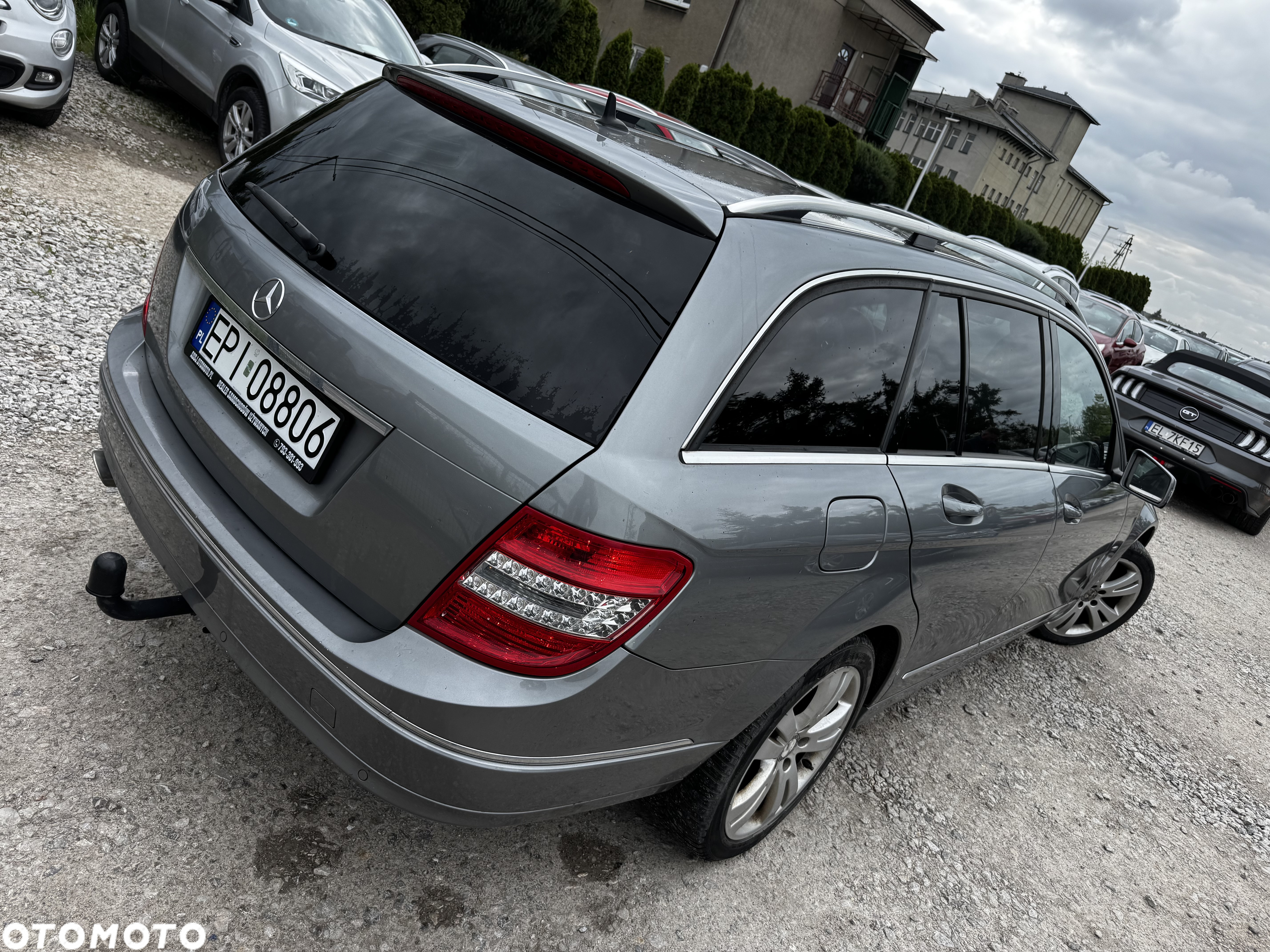 Mercedes-Benz Klasa C 250 CGI T Automatik BlueEFFICIENCY Avantgarde - 19