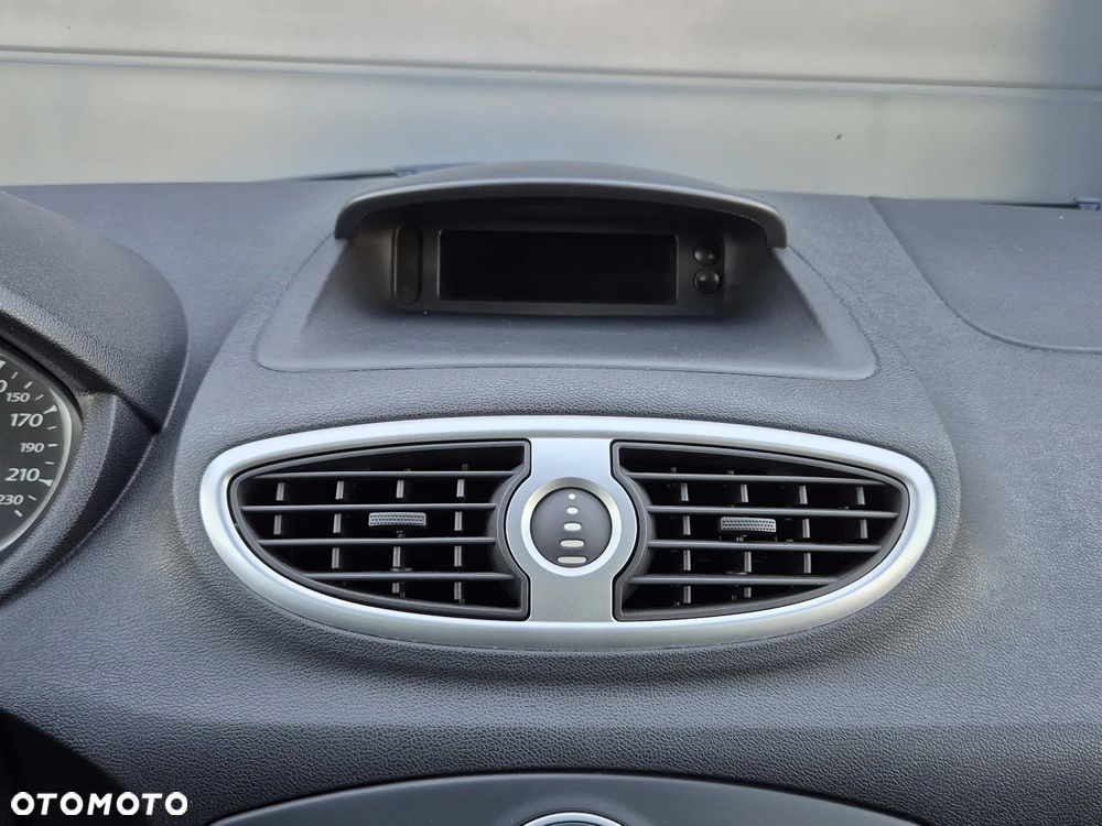 Renault Clio - 13