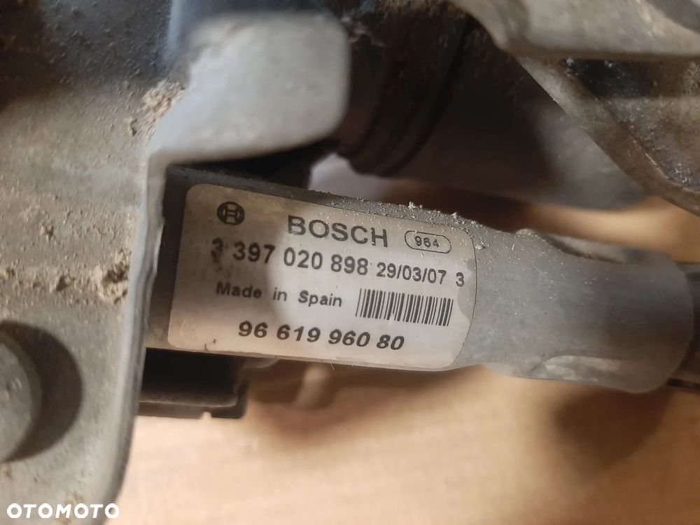 Mechanizm wycieraczek przód CITROEN C6 prawy lub lewy 9661996080 - 2