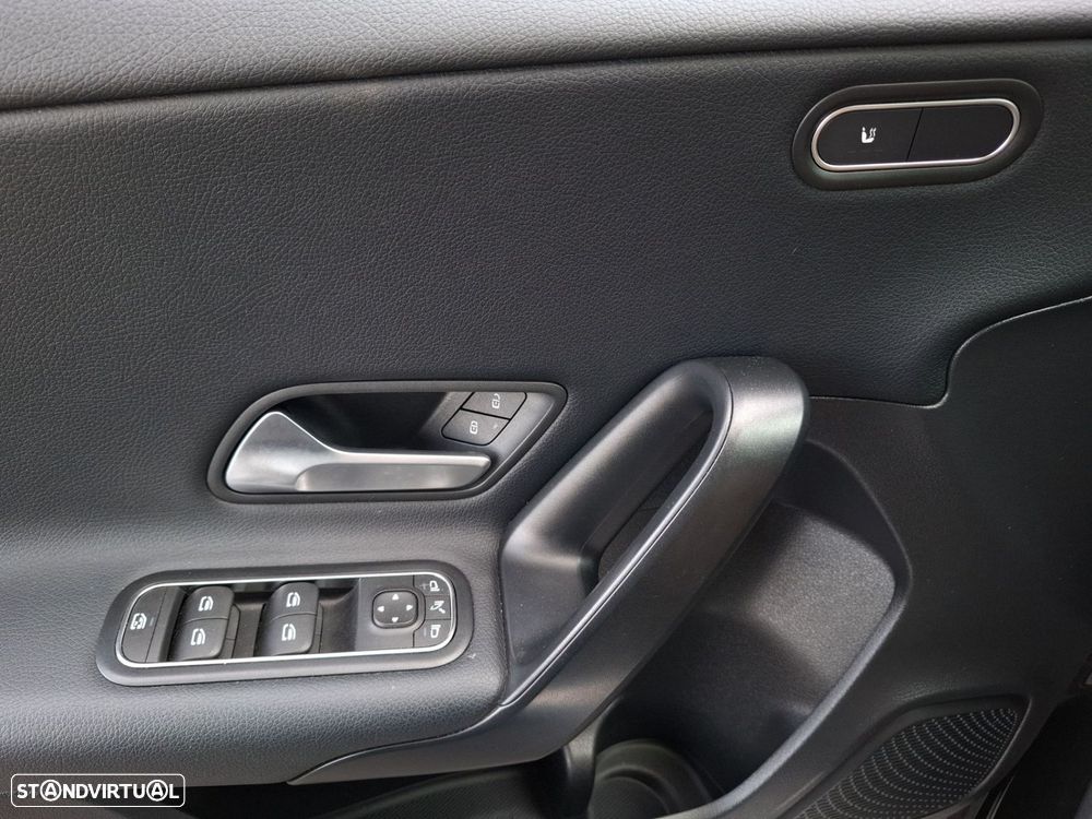 Mercedes-Benz A 200 Standard - 19