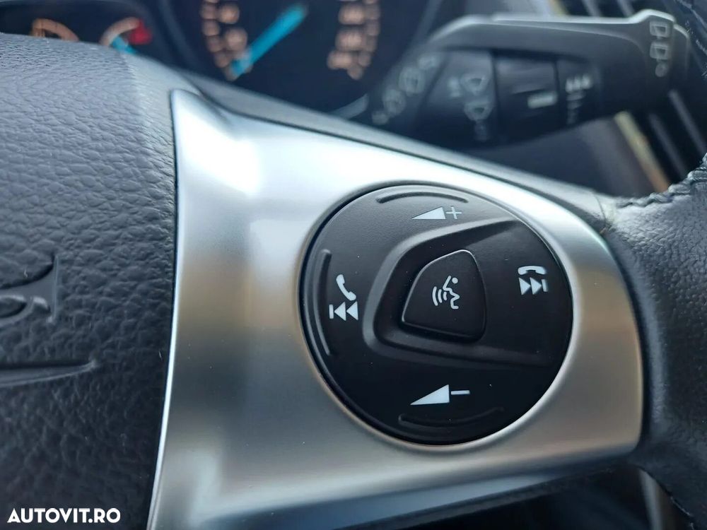 Ford Kuga - 18