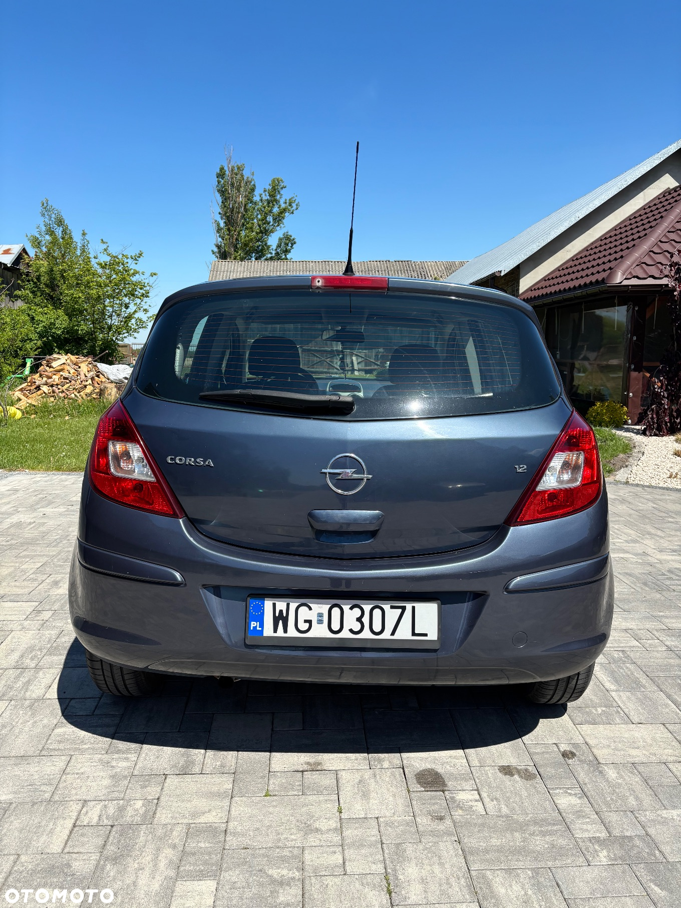 Opel Corsa 1.2 16V Essentia - 2