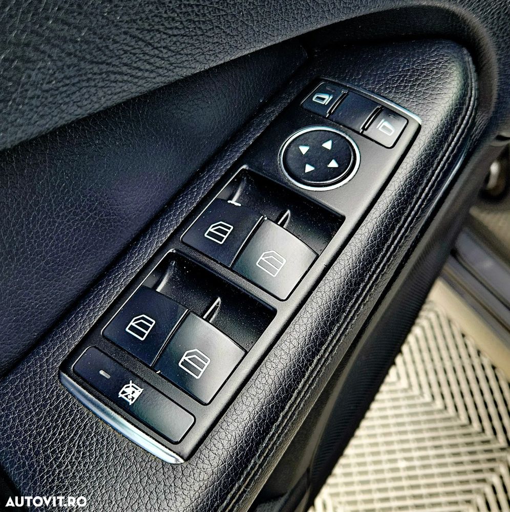 Mercedes-Benz E - 10